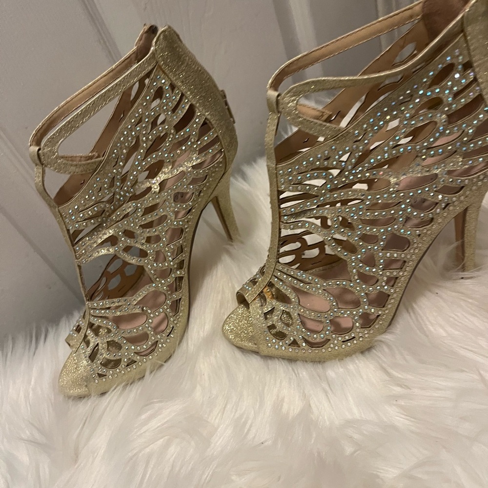 Gold/silver heel